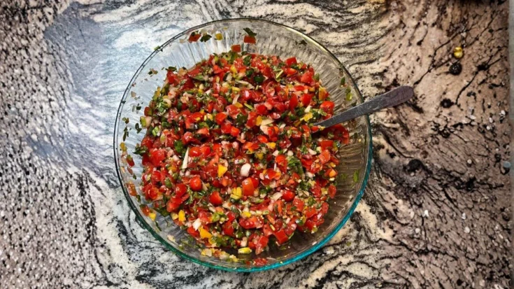 Chuy’s Fresca Salsa Recipe